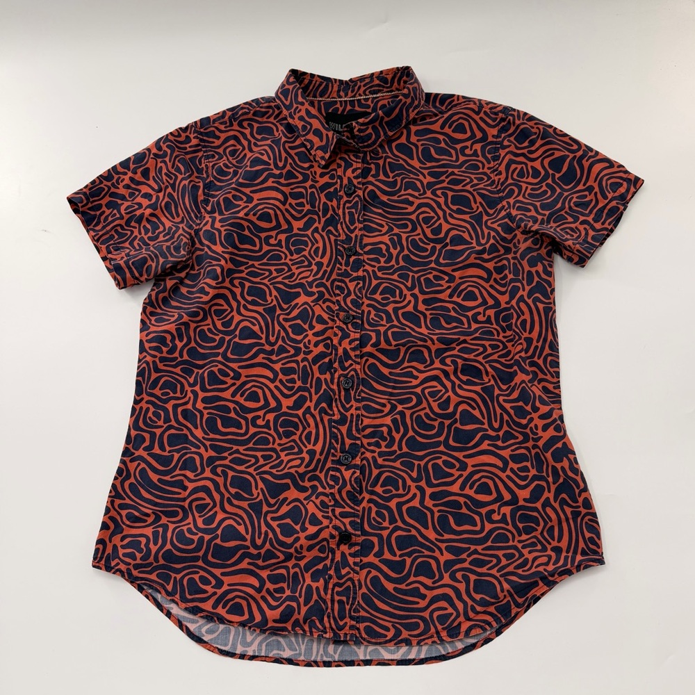Wildfang the Essential Short Sleeve Button Up Navy Blue Orange All Over Pattern